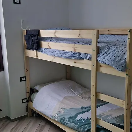 Lakeside Experience 아파트